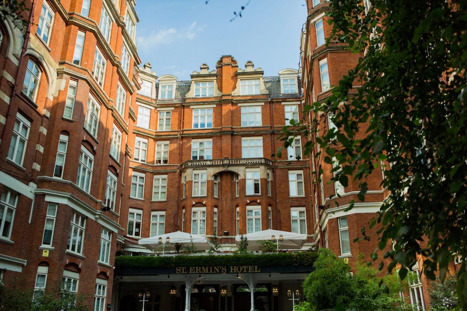 st ermin's hotel in london